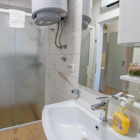 Casa-naro Daire Mostar